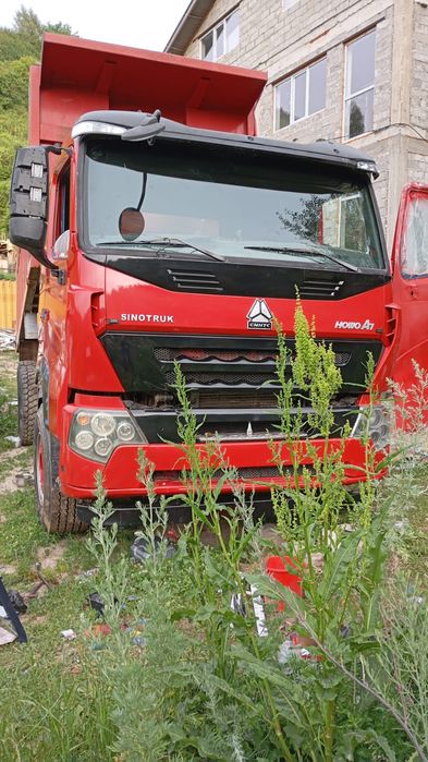 Продам грузовик HOWOA7