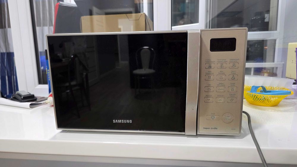 Микроволновая печь с двумя грилями Samsung PG 838R-s