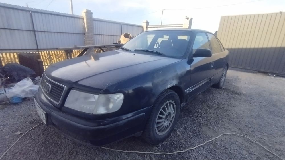 Ауди С4 100, 1992 года