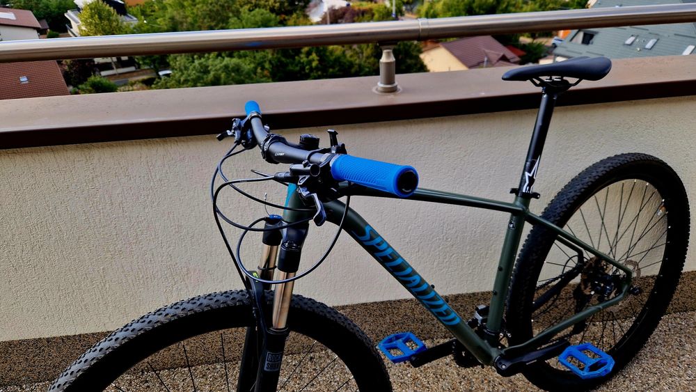 Bicicleta Specialized Rockhopper Comp 29 M | RockShox Recon Air | Shimano