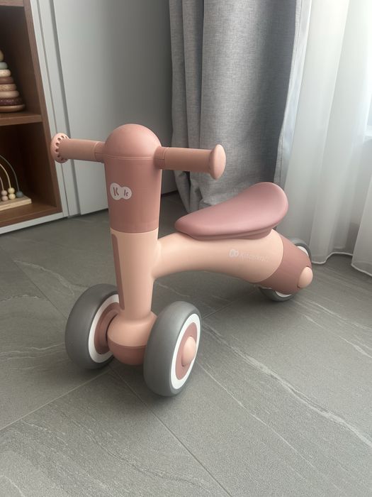 Детско колело триколка за баланс на Kinderkraft-MINIBI розово