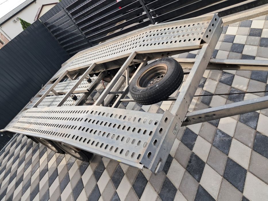 Tractari auto /Transport pe platforma