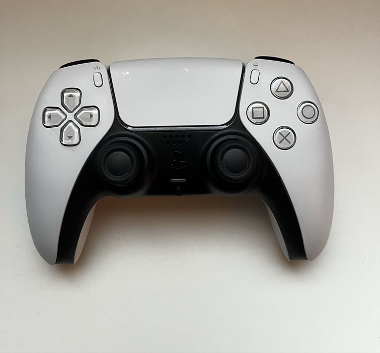 PS5 Digital Edition 1Tb + controller + cutie, ca nou ( pret fix )