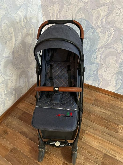 Продам коляску новую