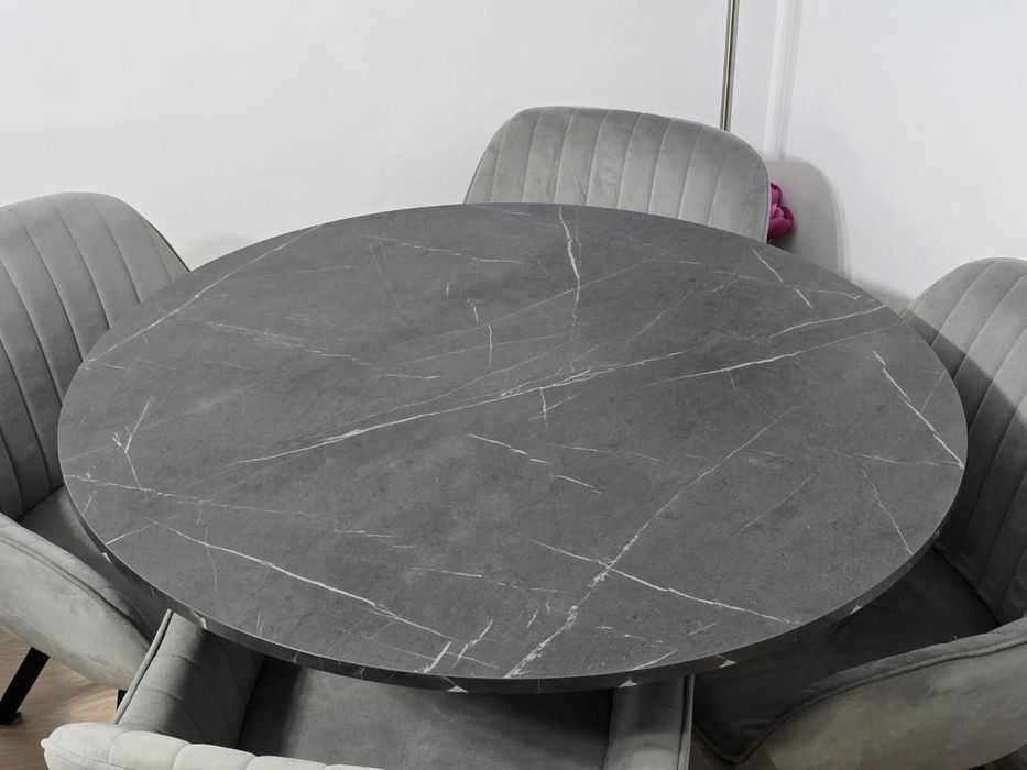 Vand masa rotunda living + scaune (se pot vinde si separat)