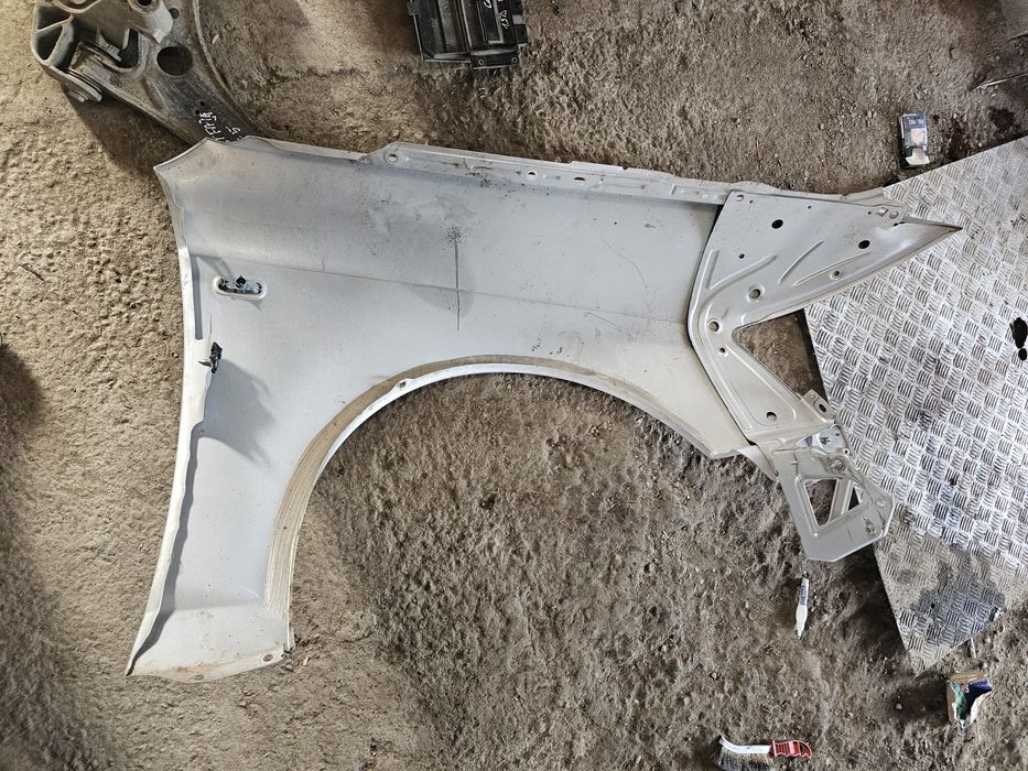 Aripa Fata Stanga Audi A6 4F2,C6 2004-2011