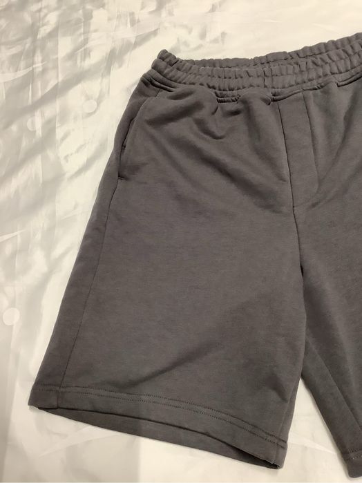 Pantaloni scurti bumbac darbati