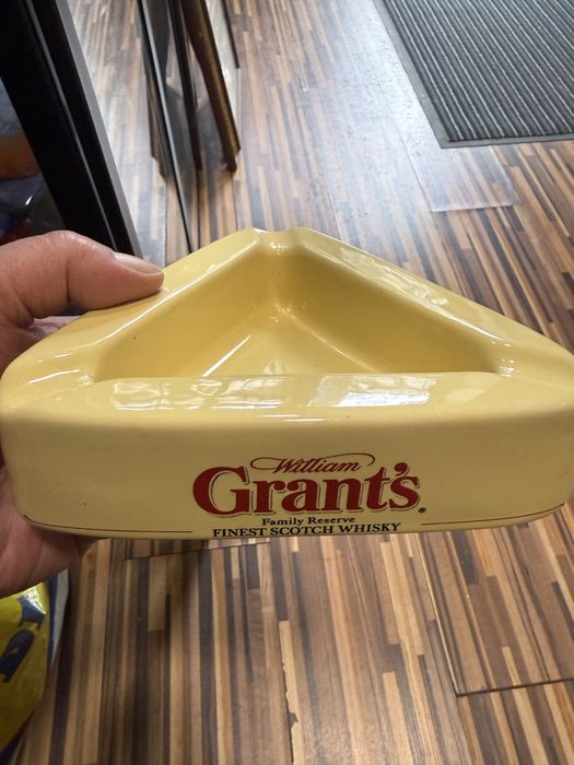 оригинален пепелник за пури Grants английски