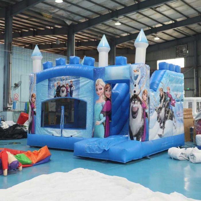 Надуваеми детски батути / Детски пързалки за скачане