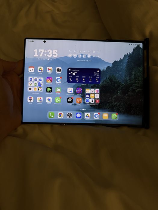 Huawei mate XTs ultimate design
