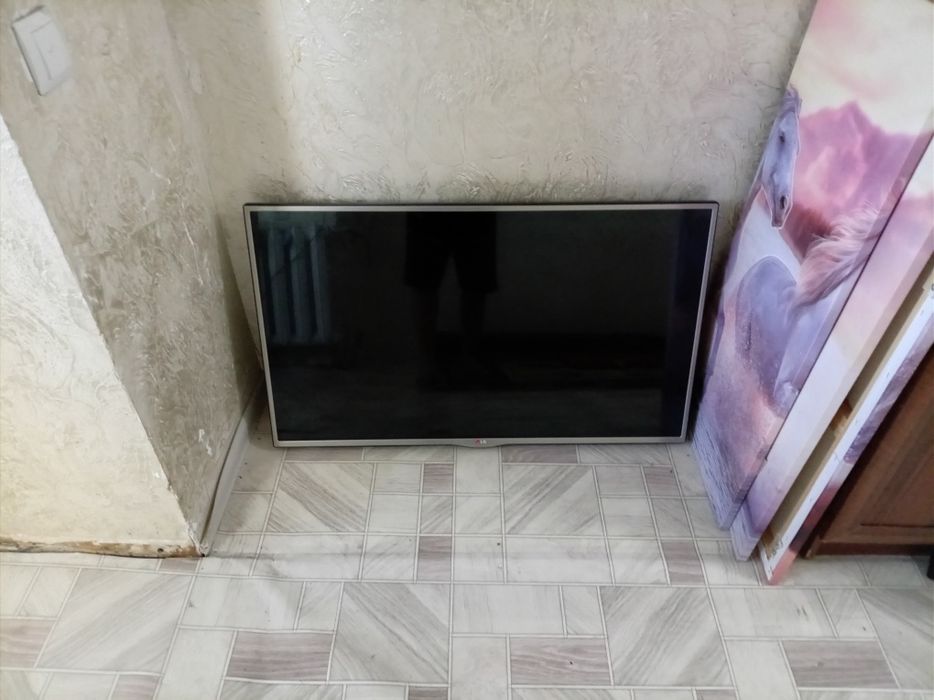 Продам телевизор лдж
