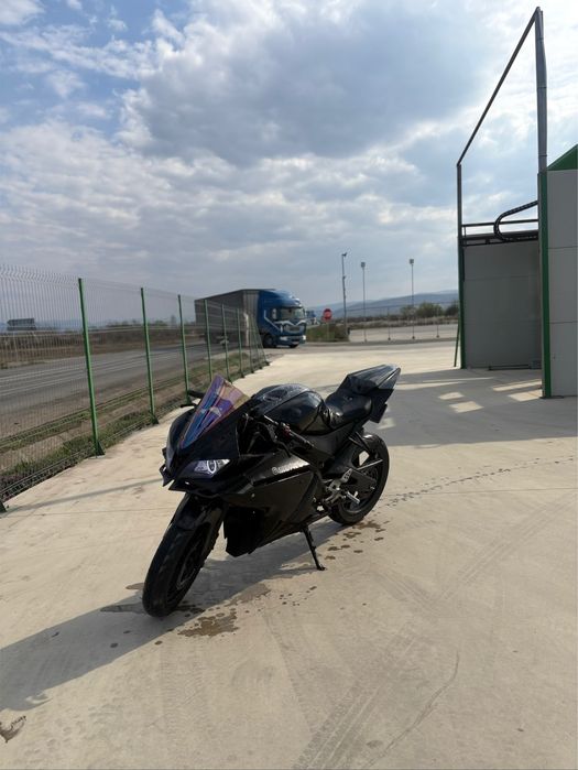 Yamaha yzf r125