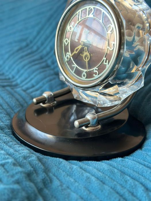 Продам часы антиквариат