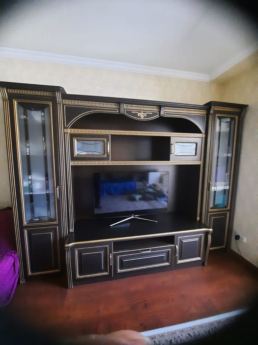 Продам горку в гостиную