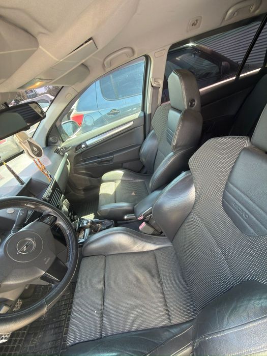 OPEL Astra 2010 — imagine 4