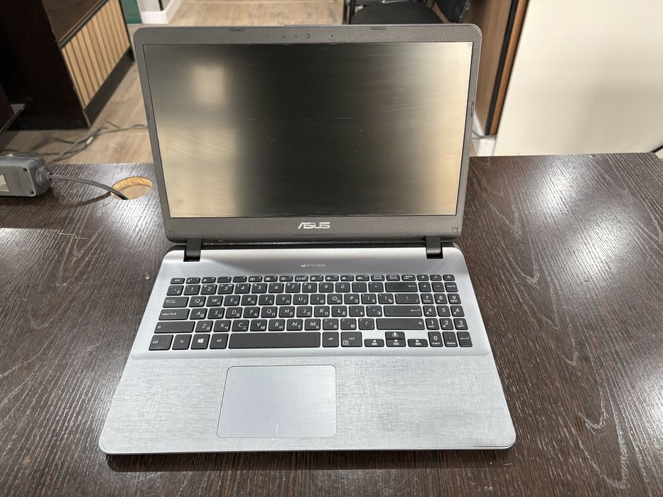 Asus x507m.