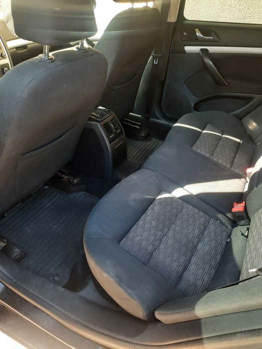 Vând skoda Octavia premia