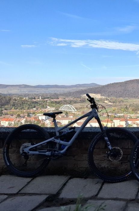 YT Capra 2023 29