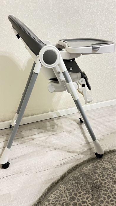 Продам стульчик для кормления