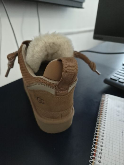 Vand papuci ugg noi