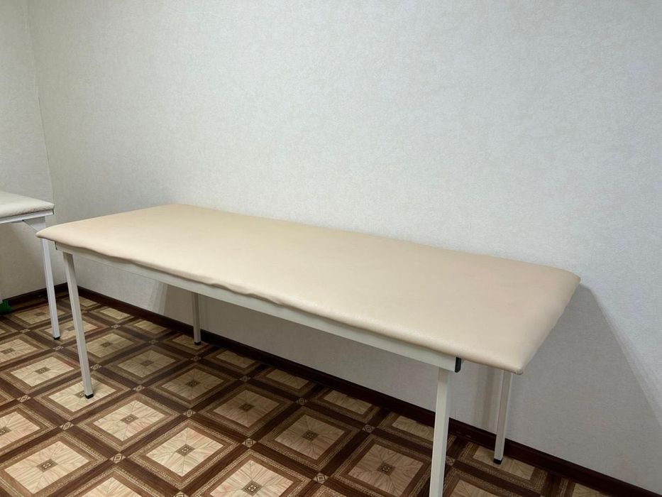 Продам 2 кушетки