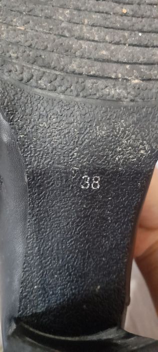 Зимние кожанные сапоги