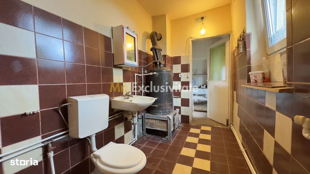 Casă 3 camere, Teren 3.263 mp, Str.Mărășești Nr.16 -Carei-Comision 0%