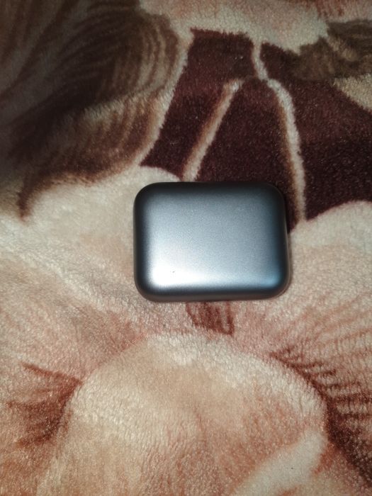 продам наушники realme