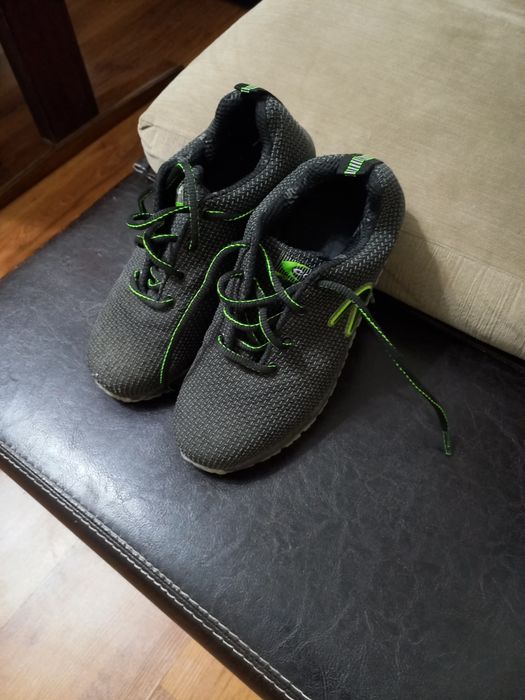 Работни обувки с метално бомбе