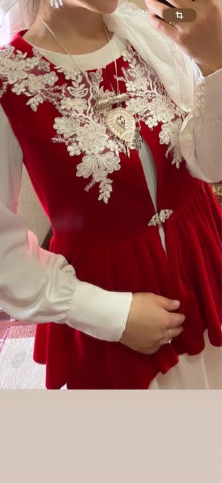 Продам платье с жилеткой