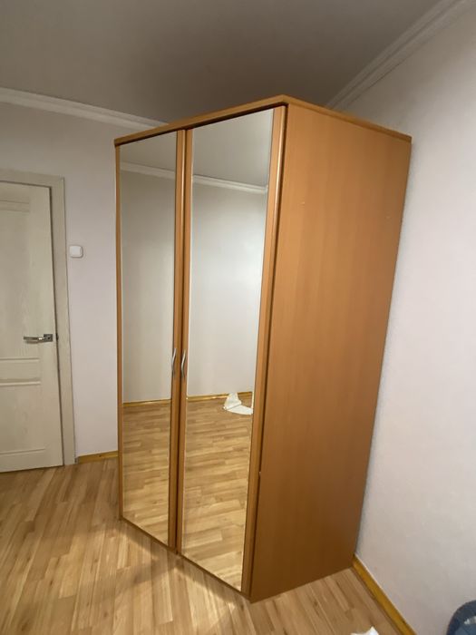 Большой вместительный шкаф