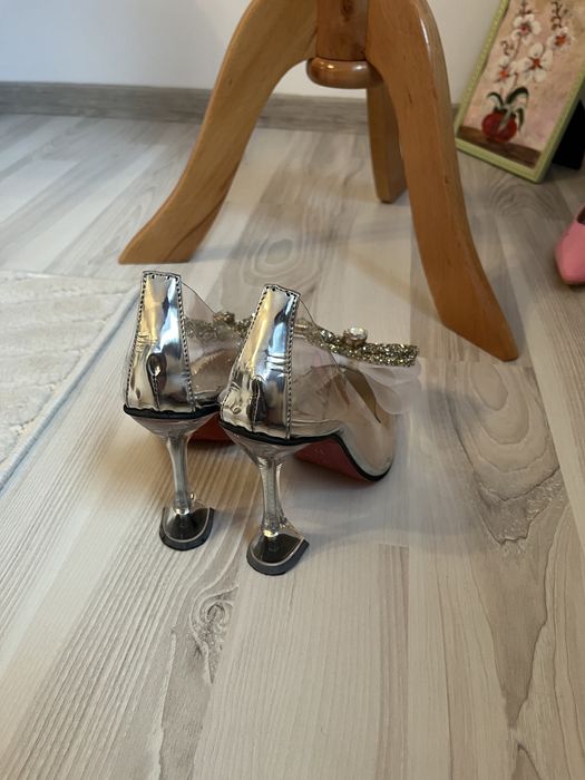 Pantofi de efect marimea 37