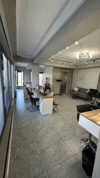 Действующий салон красоты. Срочнооо!