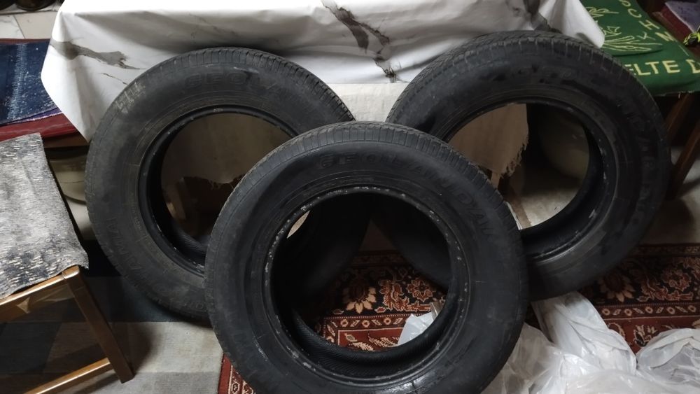 3 шины Yokohama 215/70/R16