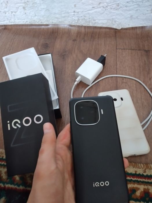 Продам IQOO Z9 Turbo