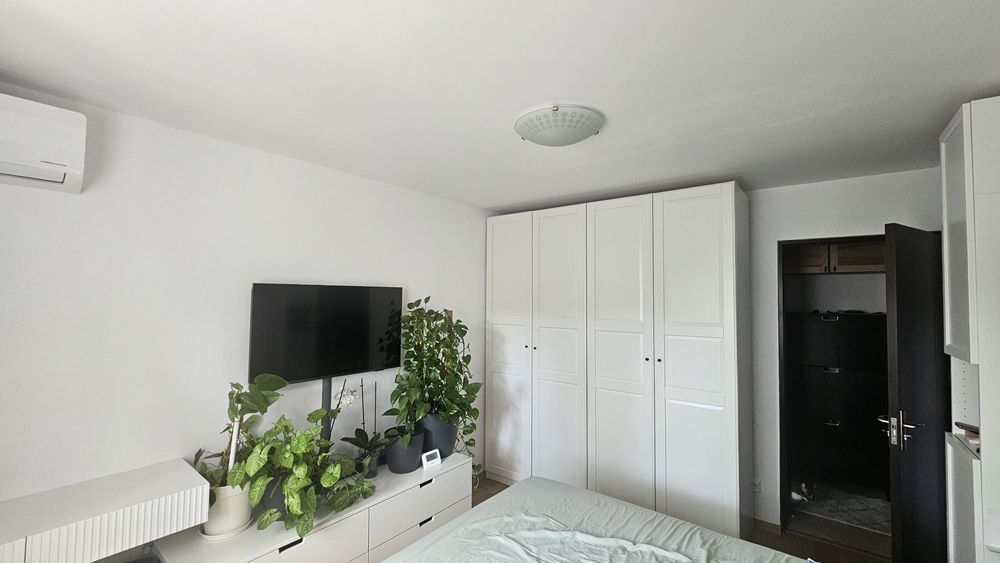 Proprietar - Vând apartament cu 3 camere la 8 min de metrou 1 mai