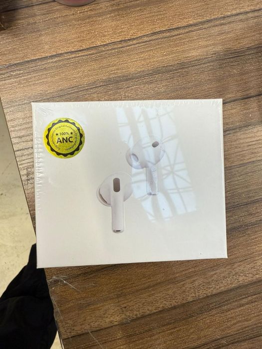 Air pods 3 , 300 de lei