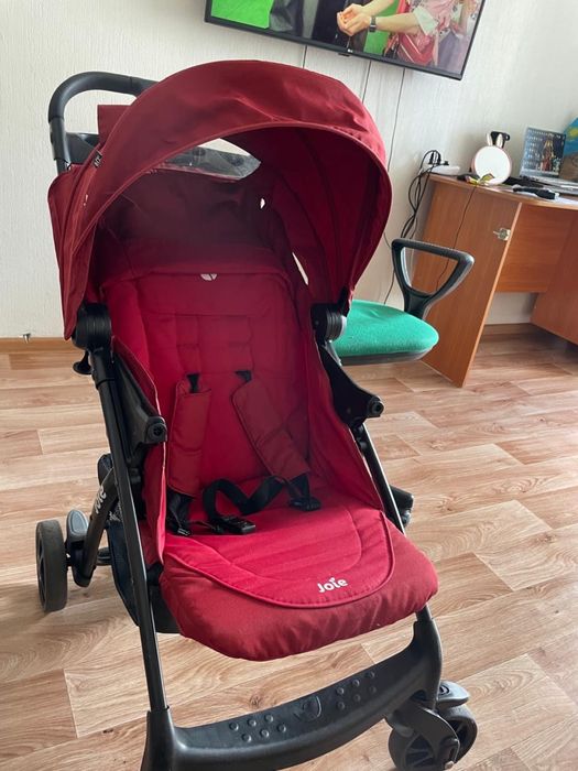 Детская коляска Joie Muze
