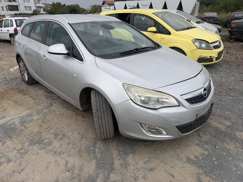 Opel Astra J Sports Tourer 1.7 CDTI 125 hp A17DTR 2012 g. на части