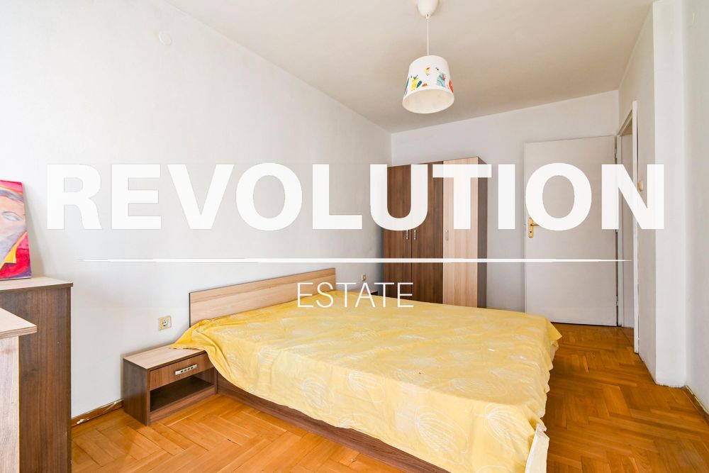 Дава се под наем Тристаен апартамент в София, Оборище - 110 кв.м за 700 € - Снимка #3