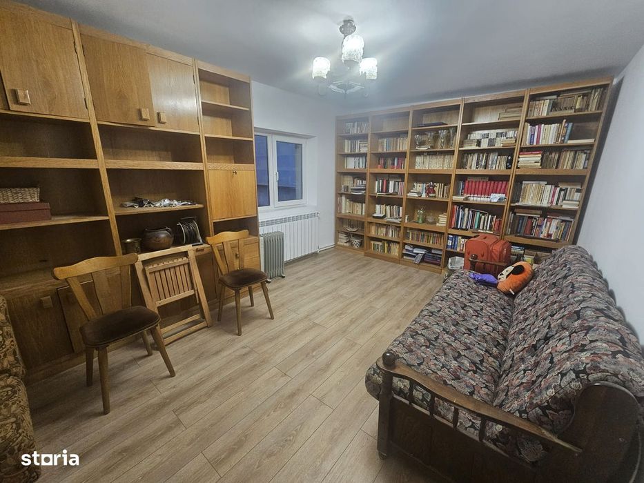 Obcini, parter- vand apartament de 3 camere, perfect spatiu/cabinet.