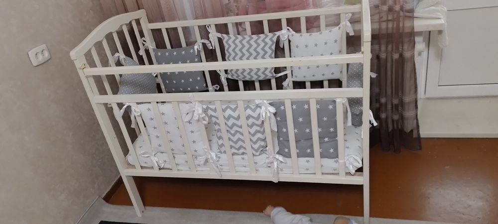 Балалар кроваты таза ұсталған тегін