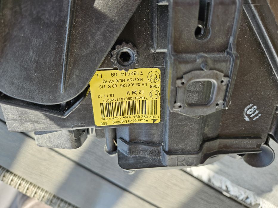 Far dreapta bixenon adaptiv BMW E92