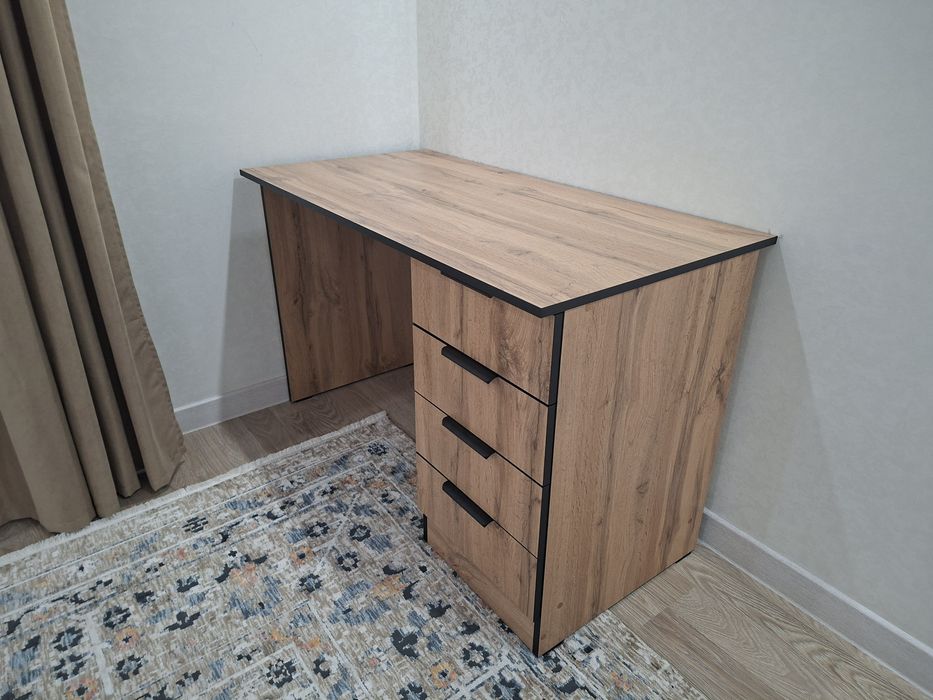 Письменный стол Глория