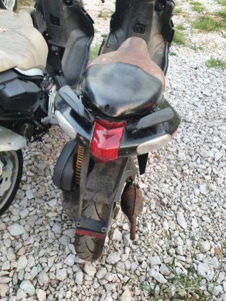Aprilia sr 50 factori