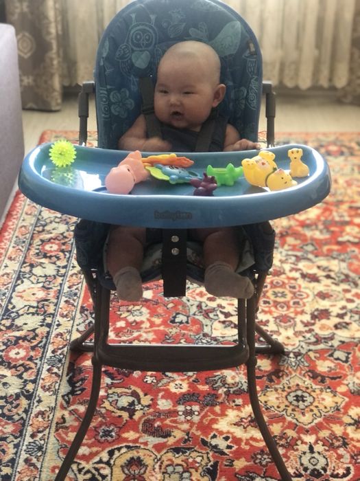 Продам детский столик