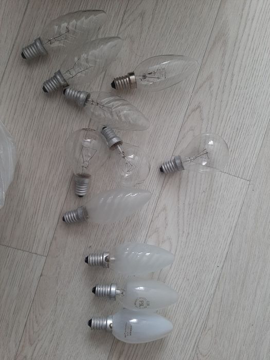 Продаю     лампочки