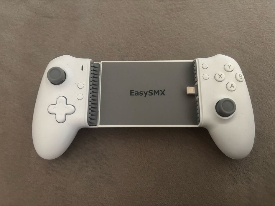 Продавам джойстик за телефон + VR очила