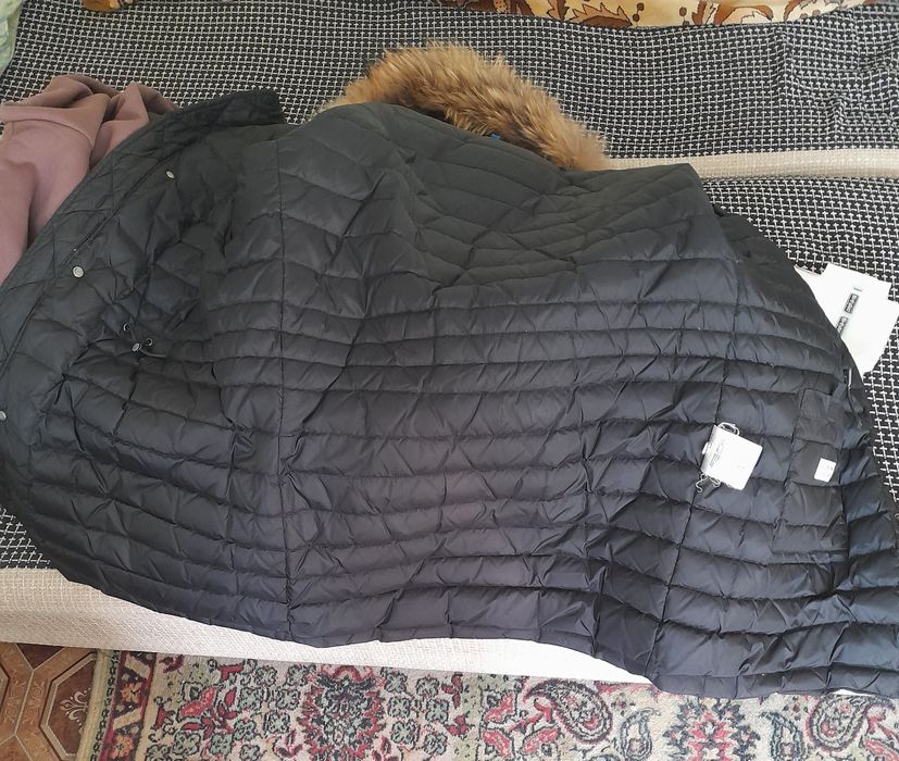 Срочно.Зимняя,мужская куртка с натуральным мехом на капюшоне. 48-50р