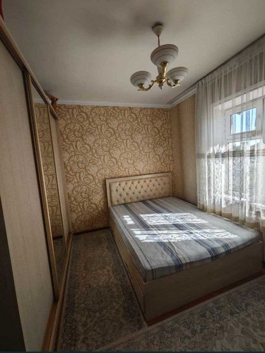 4/5/9 квартира на Юнусабад 4 квартал Ор напротив ресторана Шохсарой